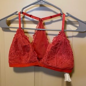 Red, Razorback bralette